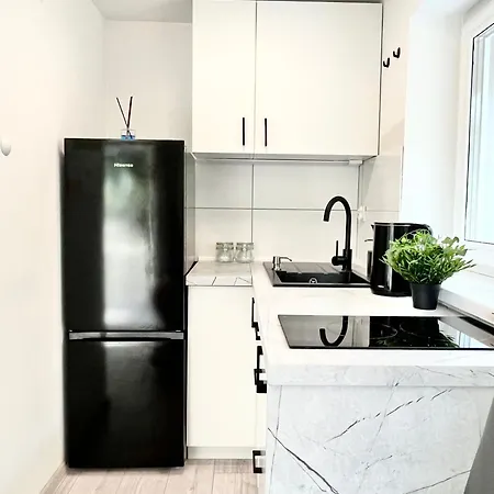 Goplanska Free Parking Self Check-in 24h Poznań