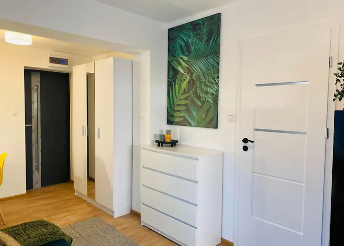 Goplanska Free Parking Self Check-in 24h Познань