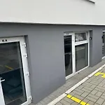 Goplanska Free Parking Self Check-in 24h ポズナン