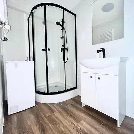 Апартаменты Goplanska Free Parking Self Check-in 24h