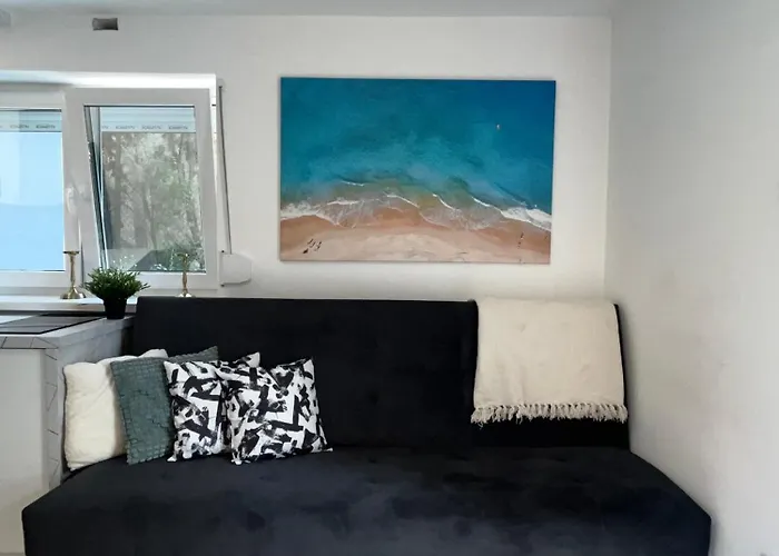 Goplanska Free Parking Self Check-in 24h