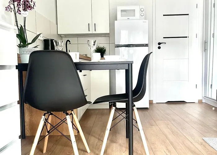 Goplanska Free Parking Self Check-in 24h Poznan